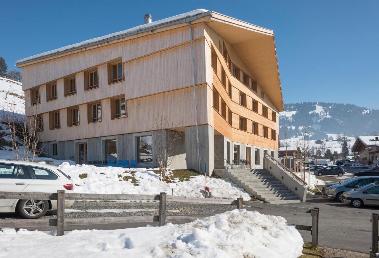 Saanen Gstaad Youth Hostel Exterior photo