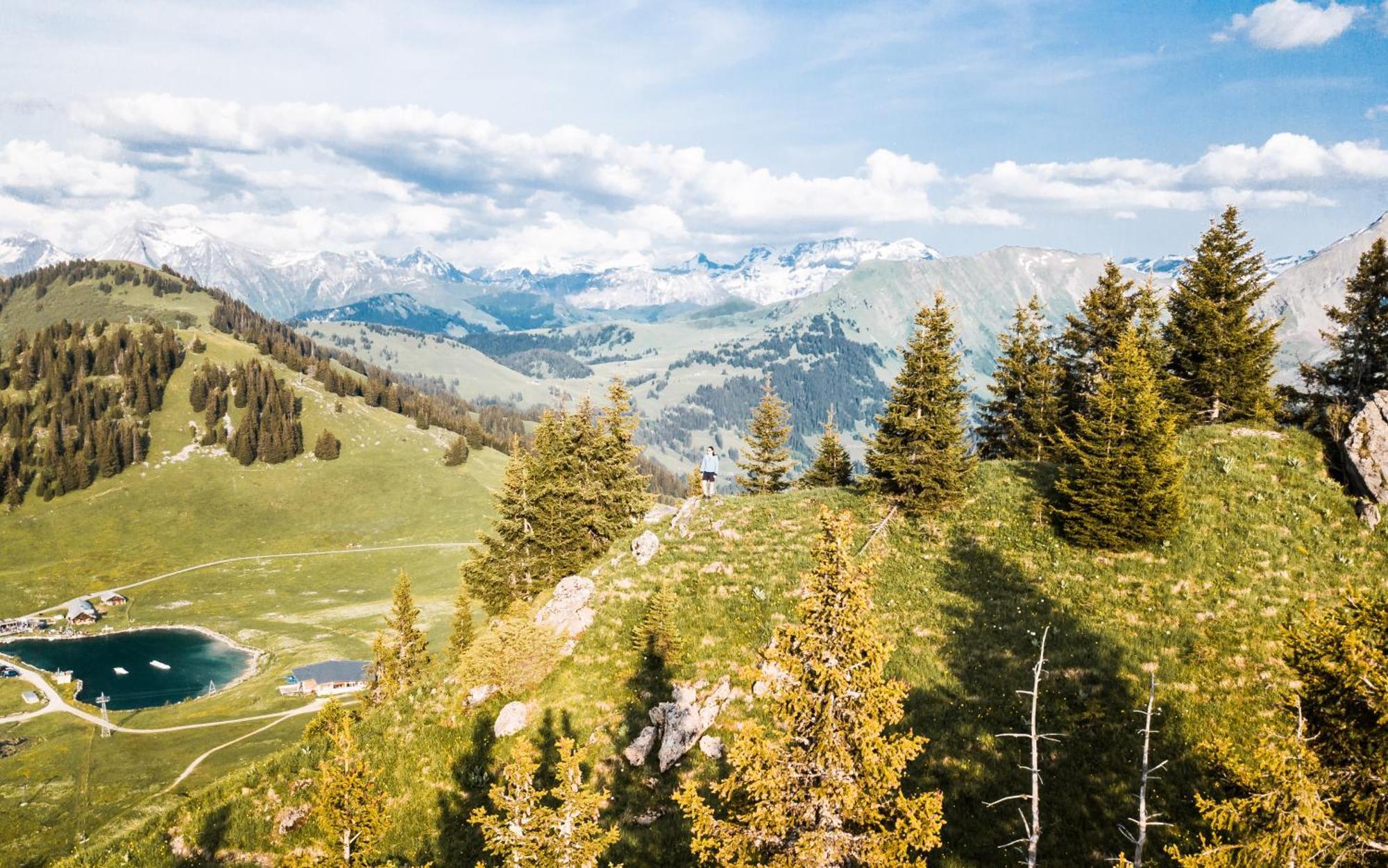 Saanen Gstaad Youth Hostel Exterior photo
