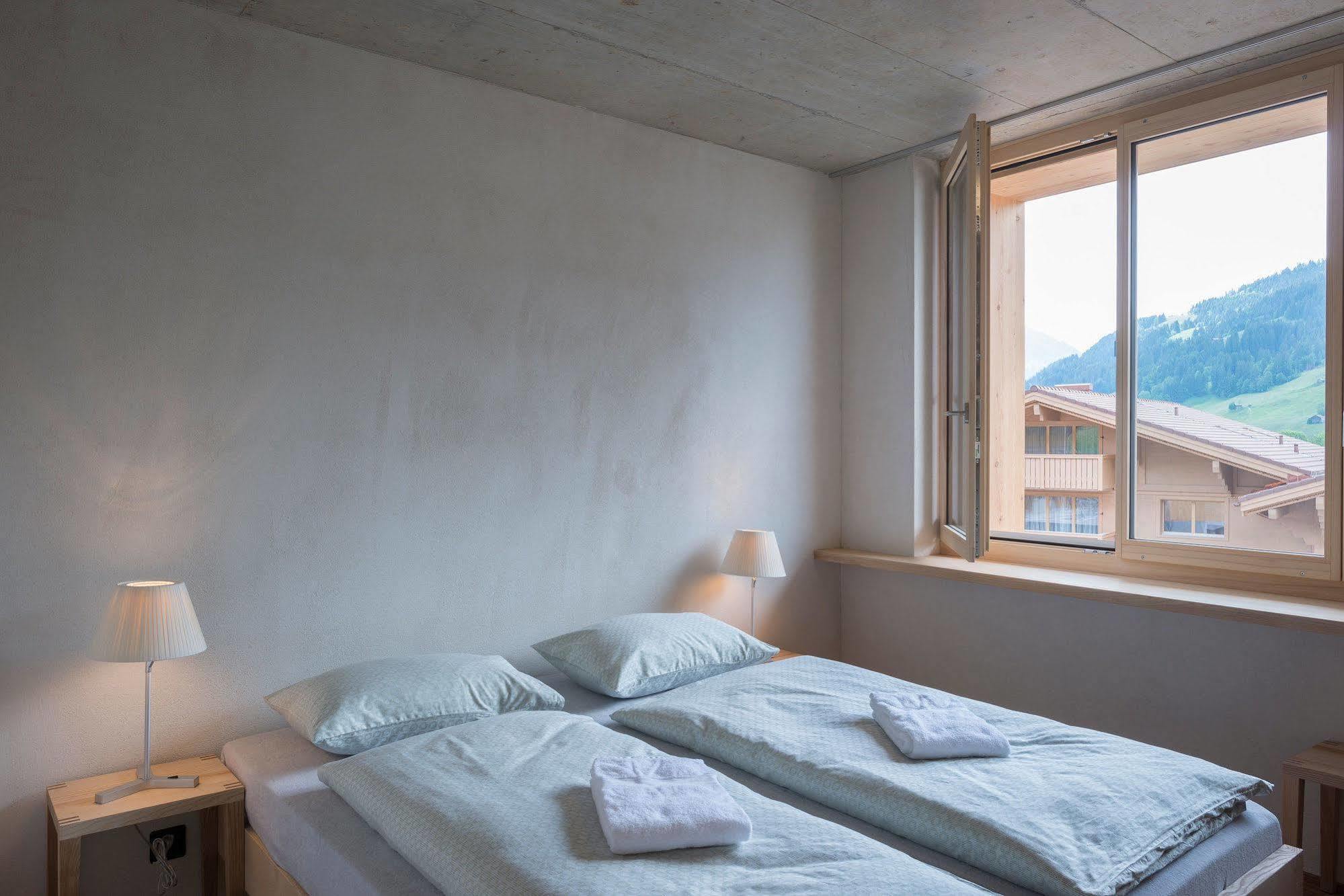 Saanen Gstaad Youth Hostel Exterior photo