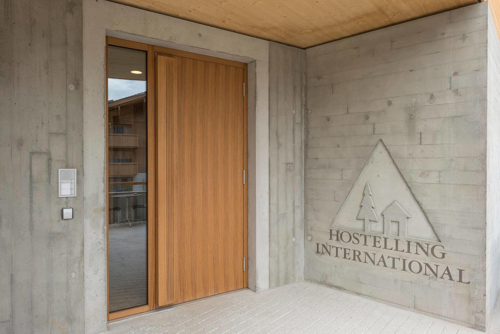 Saanen Gstaad Youth Hostel Exterior photo