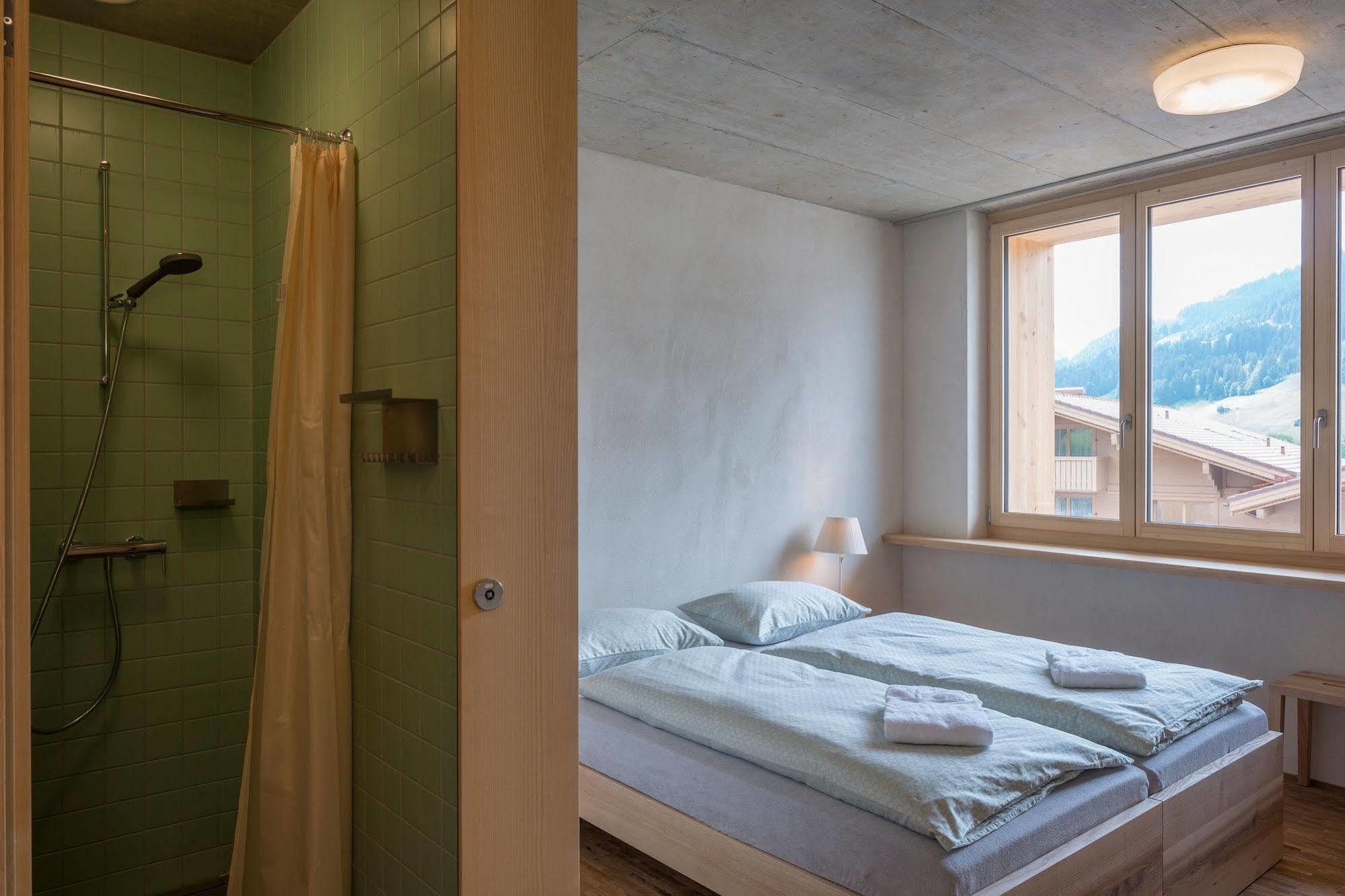 Saanen Gstaad Youth Hostel Exterior photo